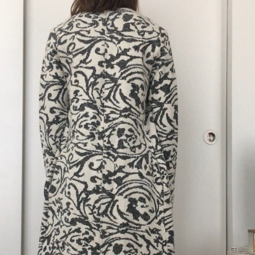 Kenar Coat - Picture 3 of 4